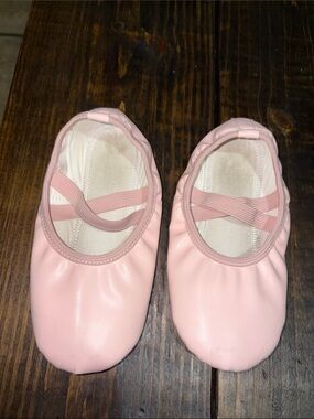 Classic Pink Ballet Slippers for Kids - Dancewear